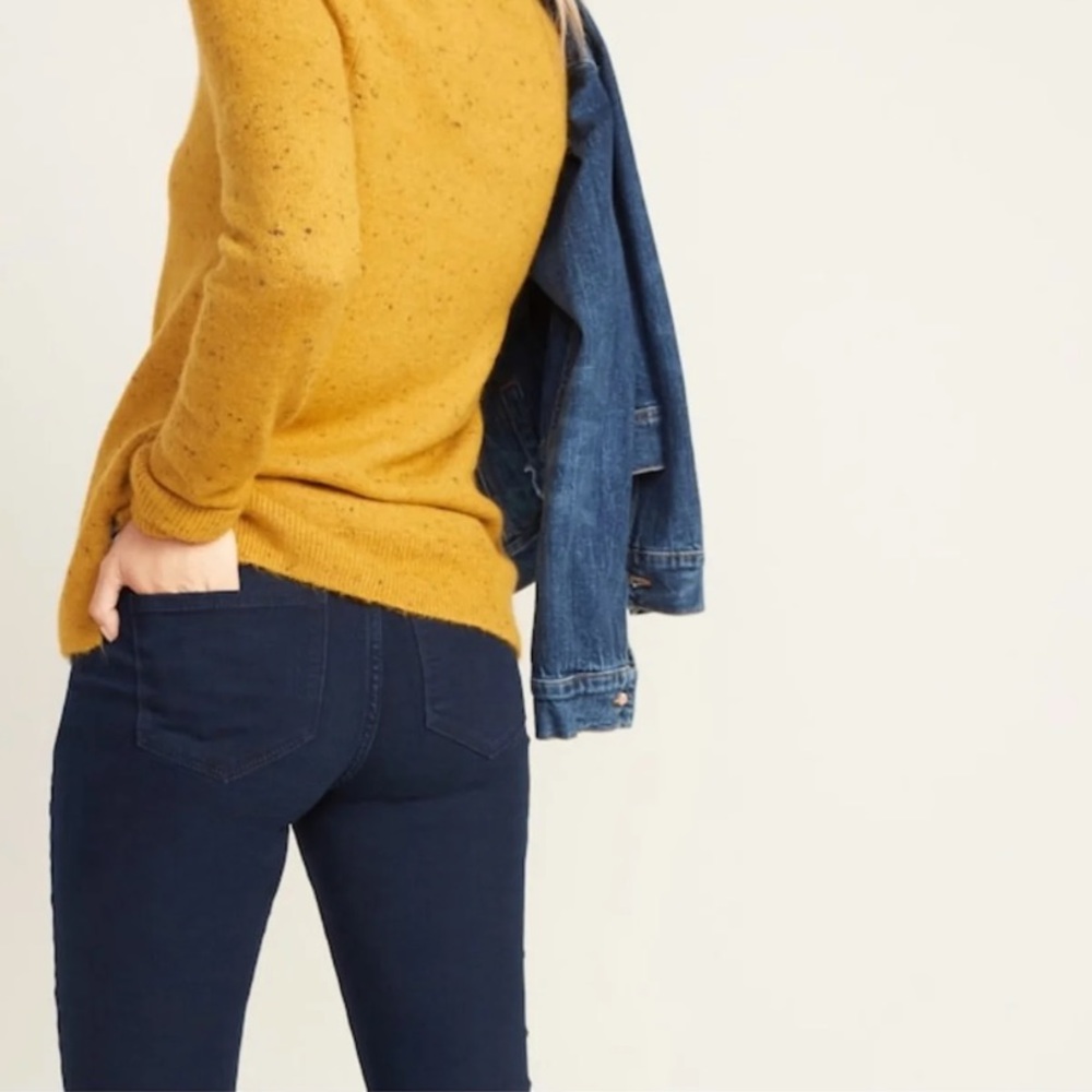 Old Navy Super Skinny Pull-On Jeggings - Picture 3 of 7